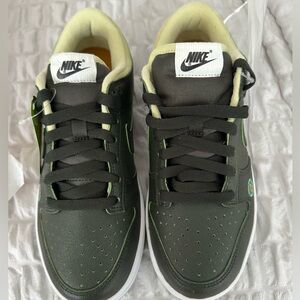 Nike Black and Green Athletic Shoes